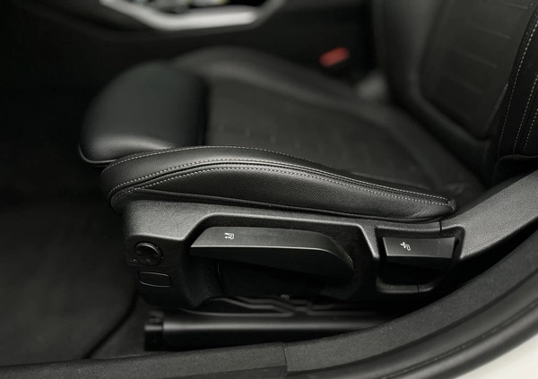 BMW Seria 3 cena 142900 przebieg: 48969, rok produkcji 2021 z Reda małe 742
